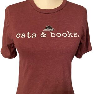 Cats & Books Maroon T-Shirt Cat Lady Book Lover T-shirt size Small NWOT fitted